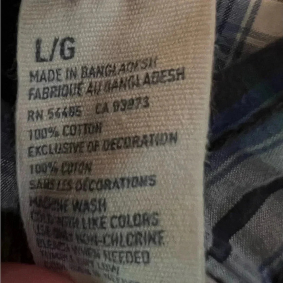 American Eagle Outfitters | athletic fit men’s shirt. Size: L - Picture 6 of 15